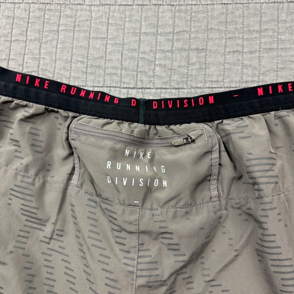 Nike Running Division Mens Small Brown Dash Print 4" Shorts Athletic Active Gym - Picture 5 of 11